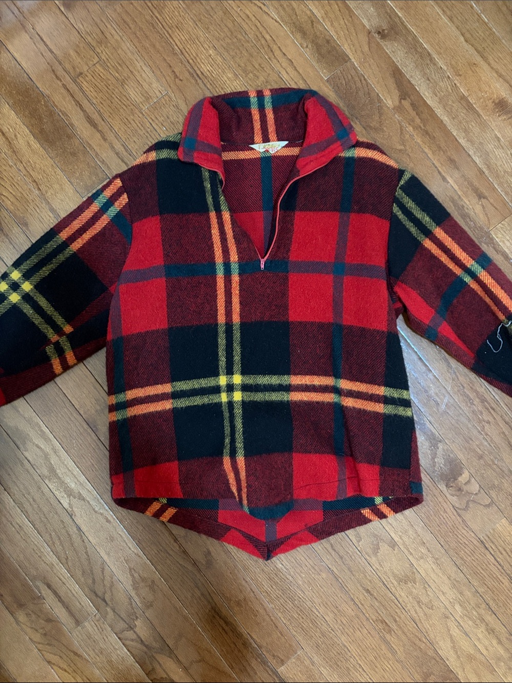 VINTAGE- Plaid Half-Zip Fleece Pullover Jacket - Red & Black